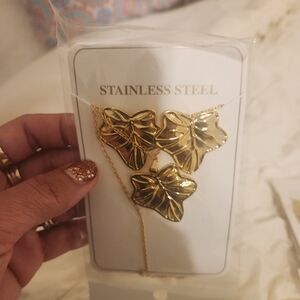 Gold Floral Stainless Steel Necklace Set